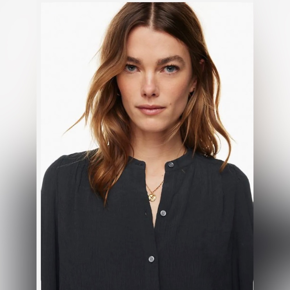 Aritzia Darling Button Up Black Business Casual Formal Evening Blouse Size S